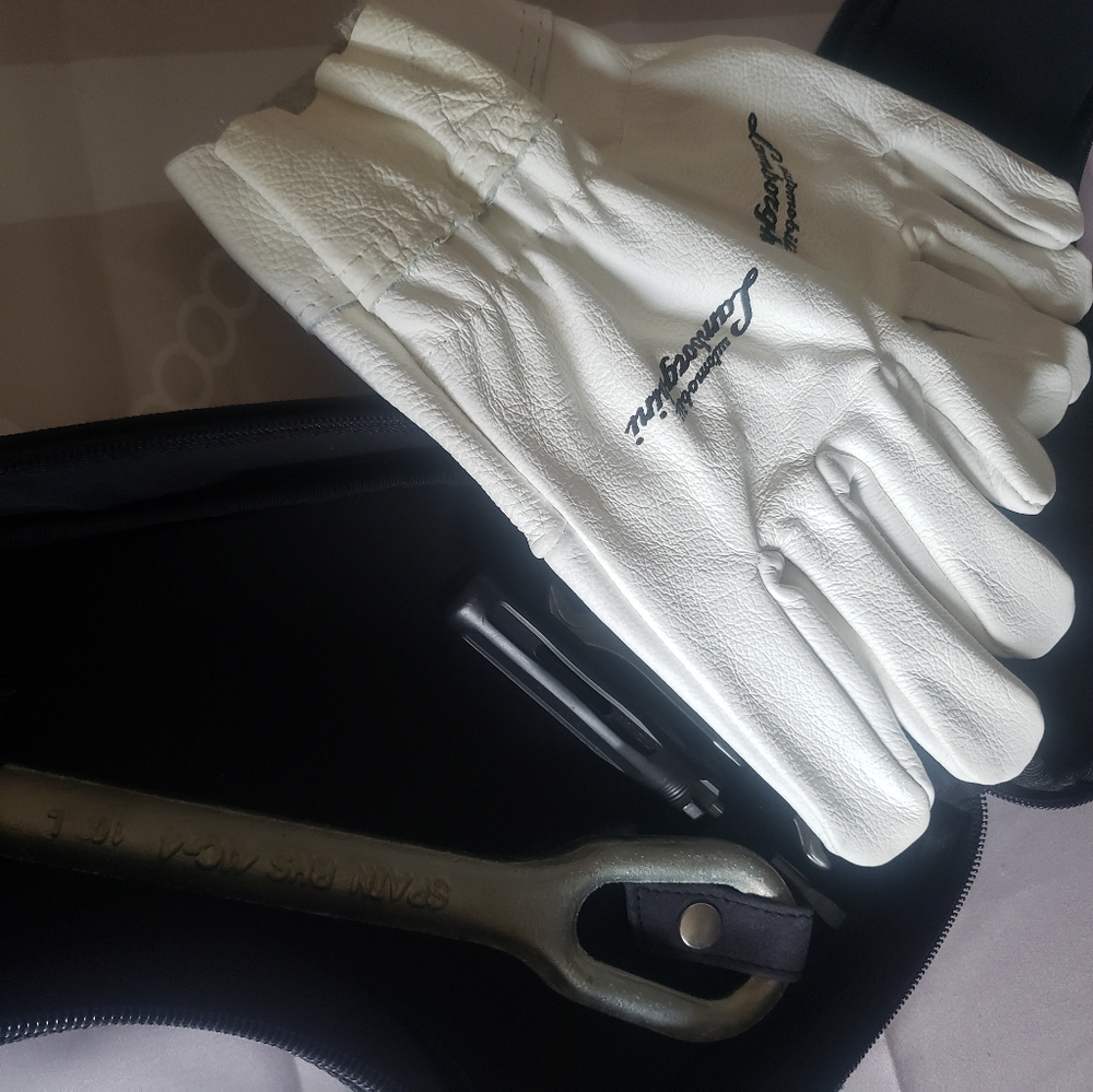 Lamborghini tool and tire kit with gloves